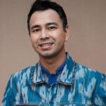 Raffi Ahmad hebohkan jagat maya dengan beredarnya video Raffi yang diduga sedang melakukan video call dengan seorang wanita berhijab.