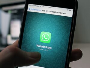 Cekricek.id – Sering Terima Pesan WhatsApp dari Nomor Tak Dikenal? Ini Solusi yang Bisa Dilakukan