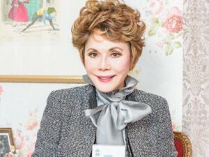 Cekricek.id, berita seleb dan berita artis - Pilih Dinikahi Soekarno, Ratna Sari Dewi Ternyata Pernah Dilamar Tiga Miliarder Tapi Ditolak