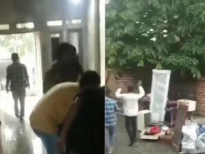 Cekricek.id – Rumah seorang pegawai DPRD Tangsel dikosongkan secara paksa oleh sekelompok orang yang disebut sebaai depkolektor. Kejadian tersebut tertangkap kamera dan diunggah di media sosial hingga ramai diperbincangkan netizen.