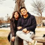 Cekricek.id, Berita Seleb dan Berita Artis – Alleia, anak semata wayang Ariel Noah memang sering membuat publik penasaran. Sebagai putri dari penyanyi terkenal yang digilai banyak wanita semasa mudanya, tentu saja dia pun berkesempatan untuk disorot juga.