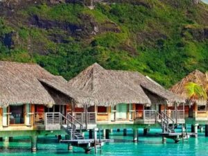 Cekricek.id, Objek Wisata – Pantai adalah tujuan wisata yang banyak menjadi pilihan orang-orang untuk menikmati waktu liburan atau bersantai. Meski yang diperlihatkan sama-sama lautan biru yang terbentang luas, namun setiap pantai memiliki sisi keindahannya masing-masing.