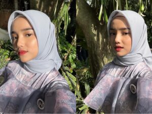 Fuji, adik ipar dari mendiang Vanessa Angel ini membagikan potret dirinya dengan balutan hijab. Ia terlihat jauh lebih anggun dan dewasa.