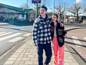 Wika Salim baru saja dilamar oleh sang kekasih Max Adam Kamil di Paris tepat di depan menara Eifel, apakah Wika akan menikah tahun ini?