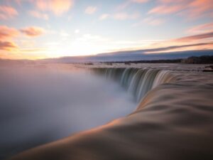 Cekricek.id, Objek Wisata - Pemandangan yang indah di sekitar Air Terjun Niagara membuat banyak orang berkeinginan untuk mengunjunginya.