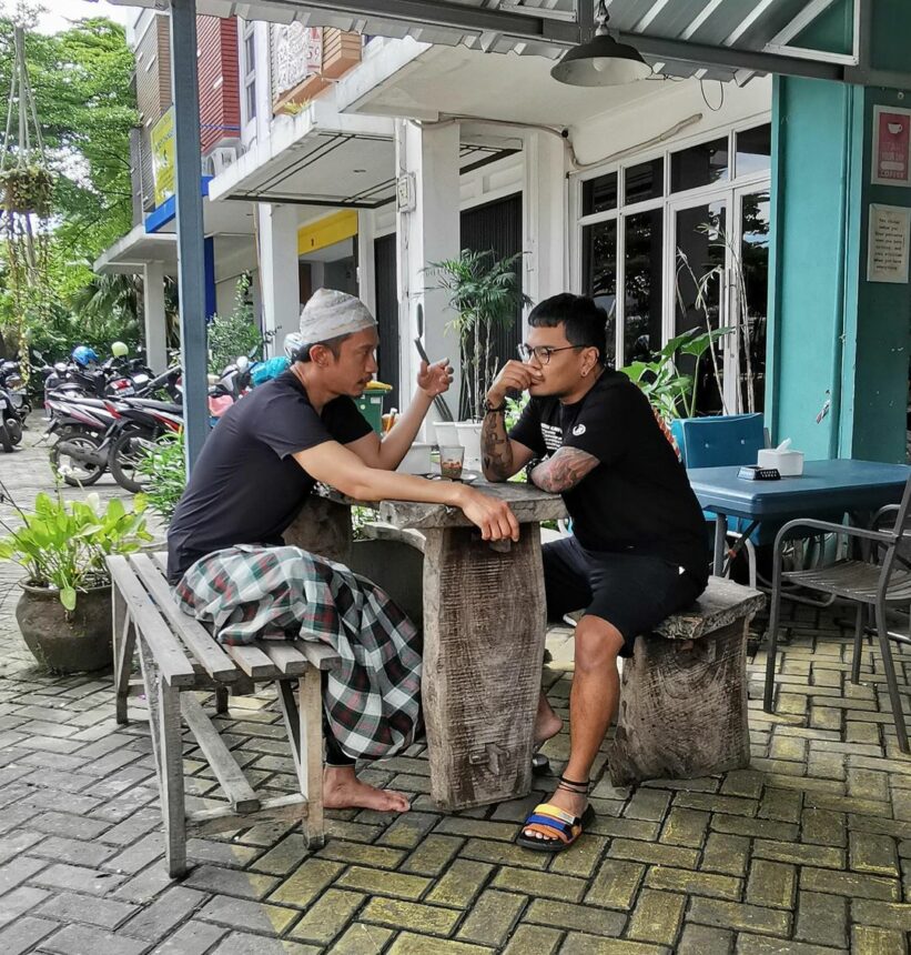 Cekricek.id, Berita Artis dan Berita Seleb -  Santri Kilat, Aming ‘Berhasil’ Kenalkan Coki Pardede Islam