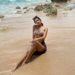 Cekricek,id Berita Artis dan Berita Seleb - Anya Geraldine mengunggah berbagai foto cantiknya saat menjadi anak pantai, netizen pamit unfoll