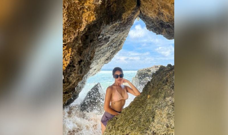 Cekricek,id Berita Artis dan Berita Seleb -  Anya Geraldine mengunggah berbagai foto cantiknya saat menjadi anak pantai, netizen pamit unfoll