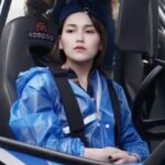 Cekricek.id, Berita Artis dan Berita Seleb - Wajah cantik dari seorang Ayu Ting Ting saat melongo alias bengong saja masih menerima banyak pujian