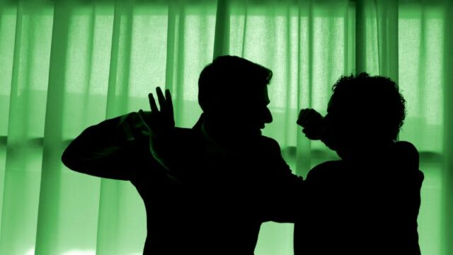Cekricek.id, Berita Viral - Ternyata gara-gara suara lato-lato, dapat menyebabkan pertikaian. Terlihat jika ada 2 anggota polisi tampak cekcok