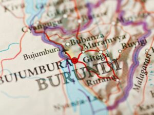 Cekricek.id, Objek Wisata - Negara Burundi dikenal sebagai negara paling miskin di dunia, kebanyakan masyarakatnya juga dijuluki tidak bahagia.