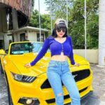 Cekricek.id, Berita Artis dan Berita Seleb - Gaya dari seorang Dinar Candy ketika melakukan aksi pamer mobil mewah dianggap terlalu berkelas