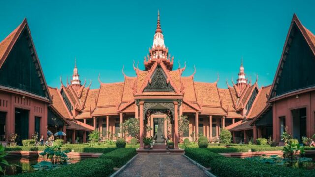Cekricek.id, Objek Wisata - Berwisata ke luar negeri ternyata tidak selalu mahal, karena ada sejumlah wisata luar negeri yang murah meriah.