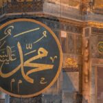 Cekricek.id, Portal Islam - Ternyata ada sejumlah sosok yang berniat menggali makam Rasulullah. Termasuk raja yang berniat mencuri jasadnya