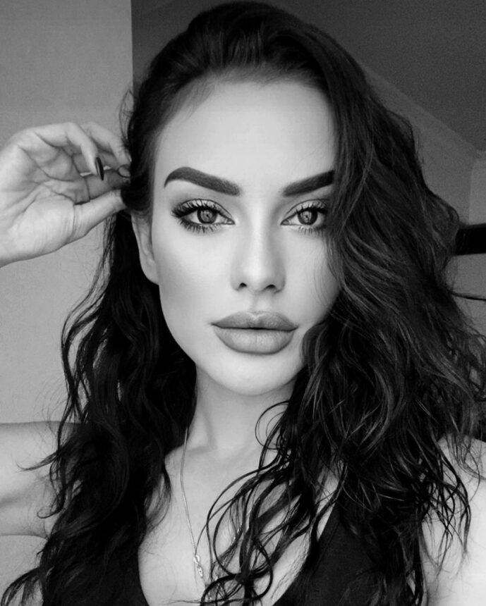 Cekricek.id, Berita Artis dan Berita Seleb - Model dan penyanyi cantik Nora Alexandra kembali mengunggah sebuah foto saat sengaja memakai filter. 