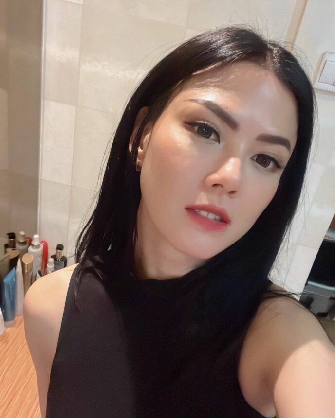 Cekricek.id, Berita Artis dan Berita Seleb - Kali ini berbagai pujian kembali didapatkan oleh Nita Gunawan terutama body goalsnya terlalu jos
