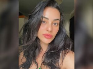 Cekricek.id, Berita Artis dan Berita Seleb - Aksi Nora Alexandra saat mendatangi sebuah museum dinilai terlalu sopan, logatnya mirip Bunda Corla
