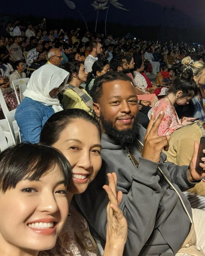 Cekricek.id, Berita Artis dan Berita Seleb - Netizen dengan terang-terangan meminta agar Raline Shah untuk jangan dulu menikah. 