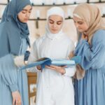Cekricek.id, Portal Islam - Bulan Ramadhan dianggap sebagai bulan yang suci bagi umat muslim. Lalu bagaimana jika menyepelekan ramadhan?