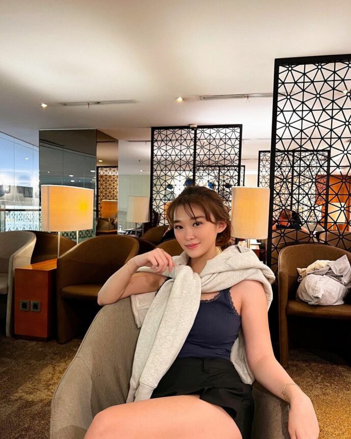 Cekricek.id, Berita Artis dan Berita Seleb - Biasanya sengaja melihat godaan puasa dianggap makruh. Tapi menatap Livy Renata gak demikian