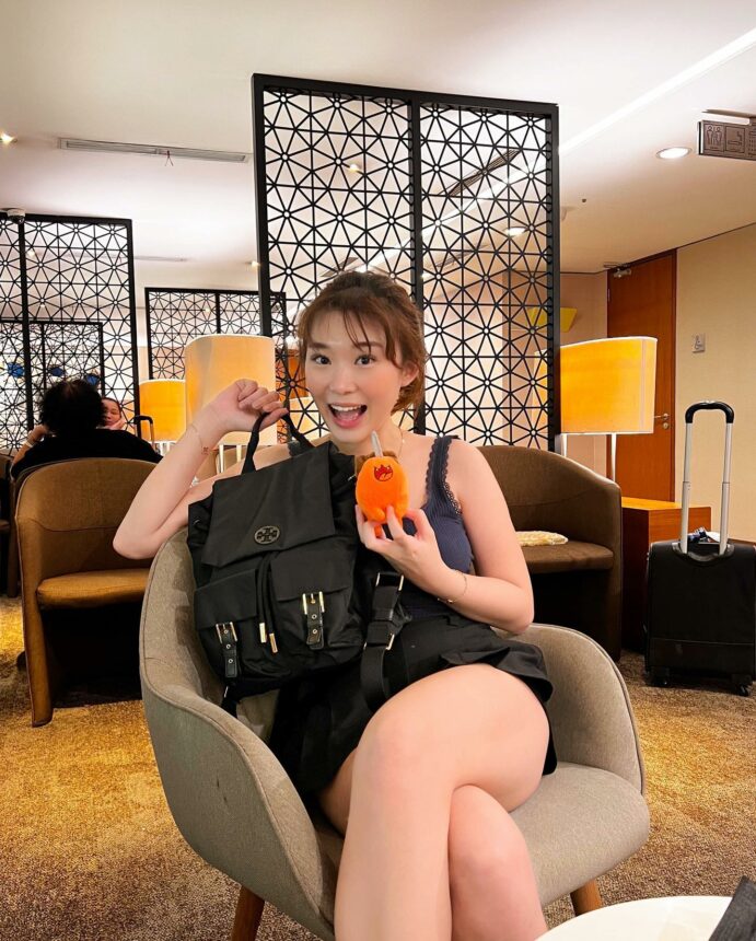 Cekricek.id, Berita Artis dan Berita Seleb - Biasanya sengaja melihat godaan puasa dianggap makruh. Tapi menatap Livy Renata gak demikian