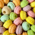 Cekricek.id, Kuliner – Apem nasi, adalah salah satu resep sajian kue basah bercita rasa manis yang bisa dijadikan sebagai menu takjil di bulan Ramadhan. Cara membuatnya yang cukup mudah dan bahan-bahan yang sederhana tentunya akan memudahkan para ibu di rumah untuk menyajikannya.