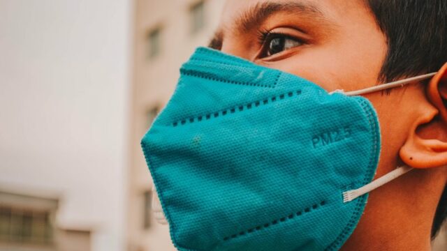 Cekricek.id , Kesehatan – Studi terbaru menunjukkan bahwa orang-orang yang cenderung tidak memakai masker dalam upaya mencegah Covid-19 adalah mereka yang menganggap dirinya memiliki penampilan menarik.