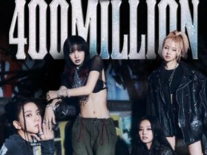 Cekricek.id, Musik – Video musik terbaru Blacpink “Shut Down” berhasil mengukir rekor baru dengan 400 juta kali tontonan di YouTube. Angka yang luar biasa ini diperoleh setelah enam bulan penayangannya serta sukses merebut predikat 38 sebagai video musik terpopuler.