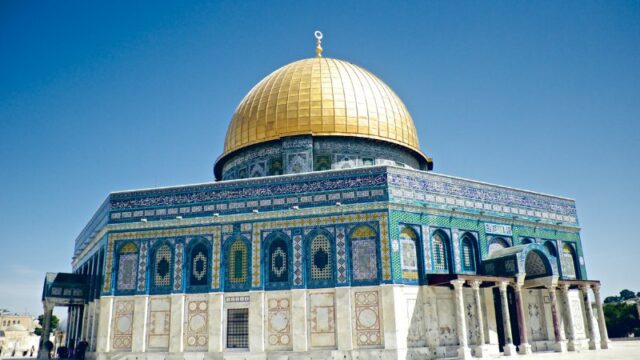https://english.alarabiya.net/features/2023/04/05/Factbox-Where-is-al-Aqsa-Mosque-and-why-is-it-so-significant-in-Islam-