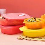 Cekricek.id – Produsen perabotan rumah tangga, Tupperware, saat ini tengah diambang kebangkrutan. Hal itu disebabkan oleh beberapa faktor dan sala satunya adalah angka penjualan yang menurun tajam. Kabar tersebut sukses menyedot perhatian publik, lantaran sudah lama mengenal produk-produk dari perusahaa ini.