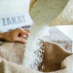 Cekricek.id, Portal Islam – Mendekati hari Raya Idul Fitri 1444 H, umat muslim tampaknya semakin gencar menunaikan kewajiban zakat fitrahnya yang rutin dilaksanakan dalam sekali setahun. Sebelum mengeluarkannya, ada beberapa hal yang perlu dipahami terlebih dahulu, baik itu hukum, waktu pelaksanaan serta takarannya bagi setiap individu.