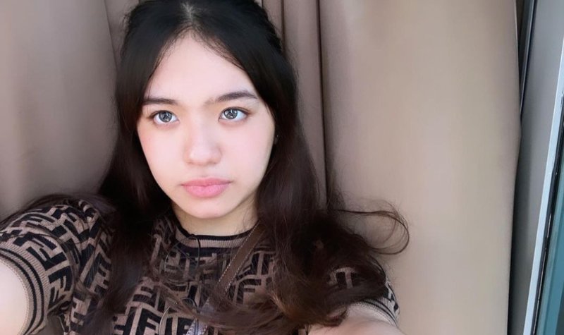 Cekricek.id, Berita Seleb dan Berita Artis - Plek Ketiplek Angel Karamoy, Potret Anak Gadisnya yang Tak Kalah Cantik Ramai Dipuji