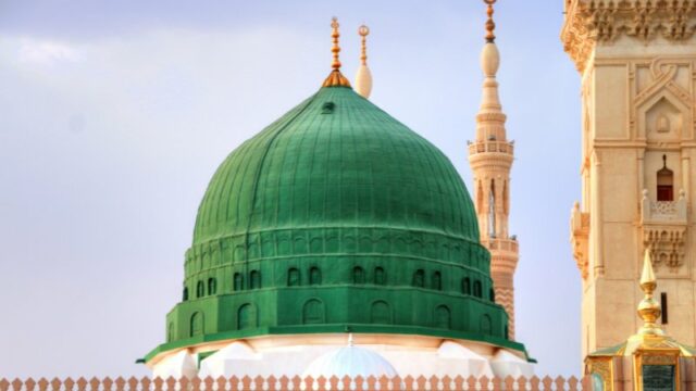 Cekricek.id, Berita Viral - Sejumlah muslim di China melakukan aksi bentrok dengan pihak kepolisian, karena rencana pembongkaran kubah masjid