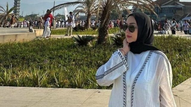 Aura Kasih Ingin Momen Lebaran Ditemani Pasangan, Netizen: Saya Siap