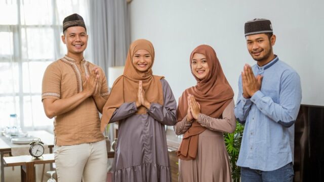 Cekricek.id – Ada sejumlah negara islam yang dapat disebut sebagai yang terkuat di dunia. Hal itu dinilai dari mayoritas masyarakat yang menganut kepercayaan tersebut, tingkat ekonomi, pertahanan, hingga bagaimana kebudayaan Islam yang dijalankan di sana.