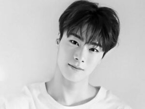Cekricek.id, Berita Seleb dan Berita Artis - Moonbin ASTRO, idol K-pop yang multitalenta dikabarkan meninggal dunia pada 19 April 2023 lalu. Dia pergi meninggalkan keluarga, dunia hiburan beserta rekan dan penggemarnya dalam keterkejutan dan kesedihan.