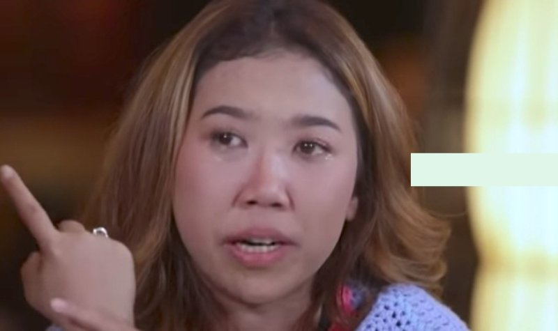 Cekricek.id, berita seleb dan berita artis - Tangis Kiky Saputri Pecah Saat Ungkapkan Isi Hati untuk Suami, Ini yang Dikatakannya