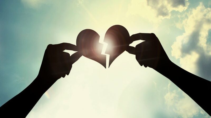 Cekricek.id, Berita Viral – Selandia Baru menciptakan gerakan unik yang disebut sebagai kampanye Love Better. Program tersebut berisikan bantuan untuk menyembuhkan anak muda yang sedang patah hati dengan mengalokasikan dana sebanyak Rp60,7.
