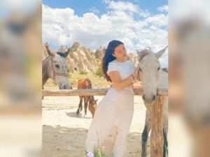 Cekricek.id, Berita Artis dan Berita Seleb - Artis cantik Cassandra Lee beri pemandangan yang begitu indah. Layaknya dunia peri sesungguhnya