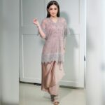 Cekricek.id, Berita Artis dan Berita Seleb - Sosok Celine Evangelista dianggap jadi mode untuk inspirasi lebaran kali ini, dengan baju kaftan