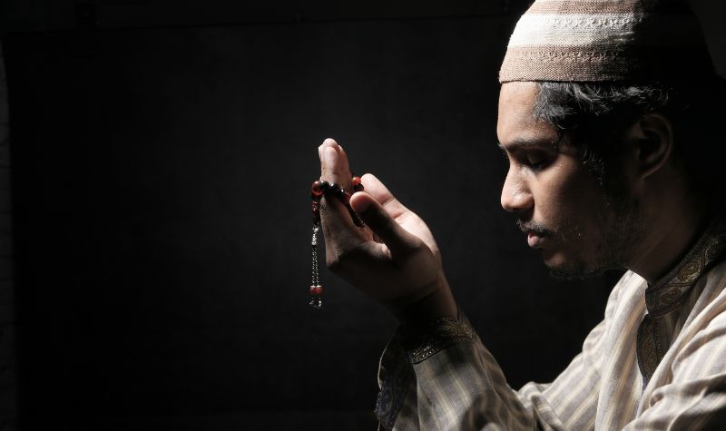Cekricek.id, Portal Islam - Pada bulan Ramadhan ada rahasia khusus untuk mendekatkan diri kepada Allah, dan cara mendapatkan ampunan Allah