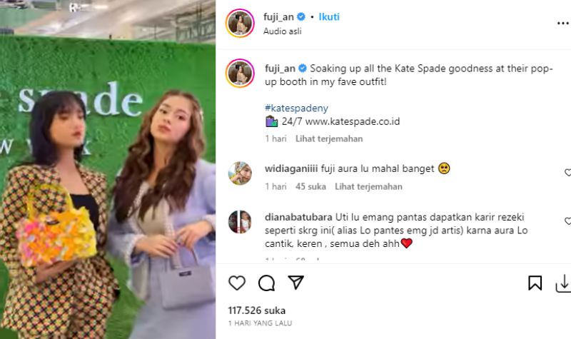Cekricek.id, Berita Artis dan Berita Seleb - Selebgram populer Fuji kembali melakukan sebuah pemotretan bareng sang calon ipar.