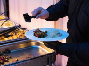 Cekricek.id, Kuliner - Proses pembuatan makanan yang tidak higienis terkadang justru membuat nafsu makan menghilang, karena mengerikan