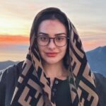 Cekricek.id, Berita Artis dan Berita Seleb - Menggunakan outfit simple saat naik gunung, penampilan Nora Alexandra dipuji oleh netizen.