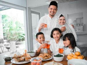 Cekricek.id, Portal Islam - Sebenarnya bagi orang yang udzur puasa ada sejumlah amalan utama yang bisa dilakukan. Wanita wajib catat!