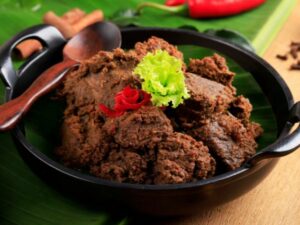 Cekricek.id, Kuliner - Sejumlah orang mungkin bertanya-tanya mengapa rendang bisa bertahan lama. Mengingat makanan ini mendunia