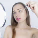 Cekricek.id, Kecantikan - Untuk mendapatkan wajah glowing sudah tidak asing dengan pemakaian retinol. Ternyata beda dengan retinoid