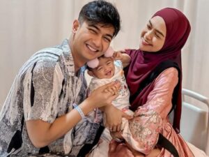 Bahtera rumah tangga Ria Ricis hebohkan jagat maya usai tidak saling post foto bareng suami, Teuku Ryan yang langsung diduga ada konflik.