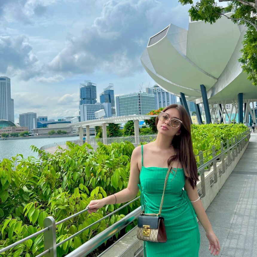 Cekricek.id, Berita Artis dan Berita Seleb - Style outfit, nama Rebecca Klopper memang tak pernah diragukan. Pakai baju hijau malah mirip cendol