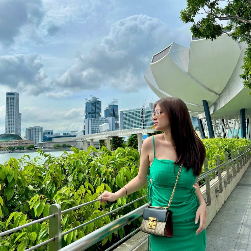 Cekricek.id, Berita Artis dan Berita Seleb - Style outfit, nama Rebecca Klopper memang tak pernah diragukan. Pakai baju hijau malah mirip cendol